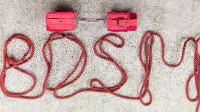 paracord bondáž penisu