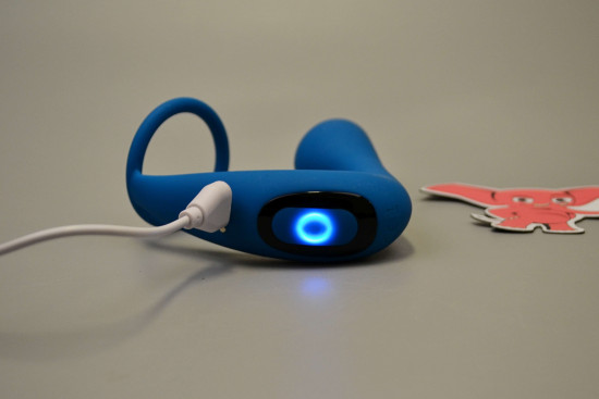 Anální kolík Slingshot II s erekčním kroužkem a dálkovým ovládáním
