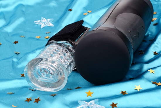 The Handy Ultimate Handjob interaktivní přirážecí masturbátor (23 cm)