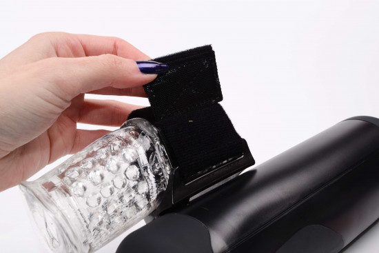 The Handy Ultimate Handjob interaktivní přirážecí masturbátor (23 cm)