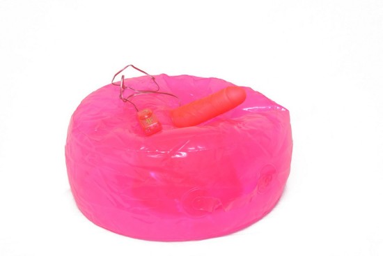 Nafukovací křesílko s penisem Hopík