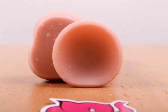 Silikonové dildo s přísavkou a varlaty Rich Man (20 cm)