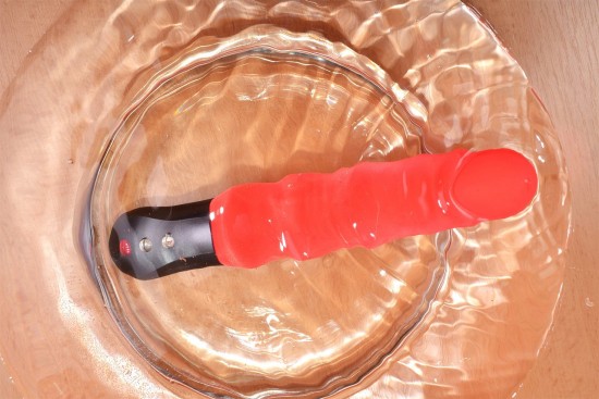 Fun Factory Stronic Surf – testujeme voděodolnost (starší barva)