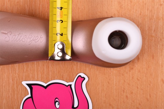 Satisfyer Pro 2 Next Generation podtlaková pomůcka, měříme pomůcku v nejužším bodě