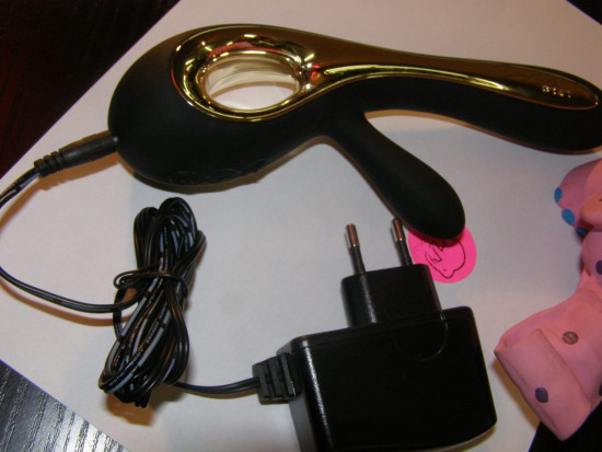 LELO Soraya 2 vibrátor s výběžkem, fialový