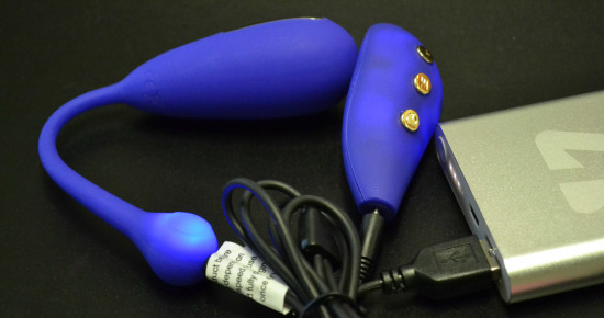 Vibrační vajíčko pro elektrosex Midnight Dream, Powerbanka