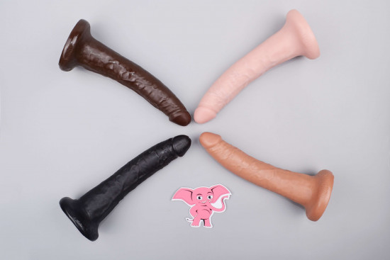 Realistické dildo Hot Stud (18 cm)