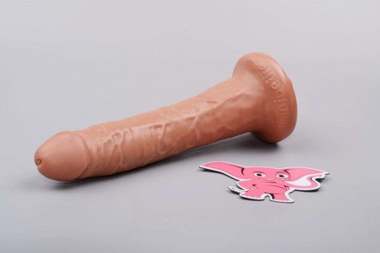 Realistické dildo Hot Stud (18 cm)