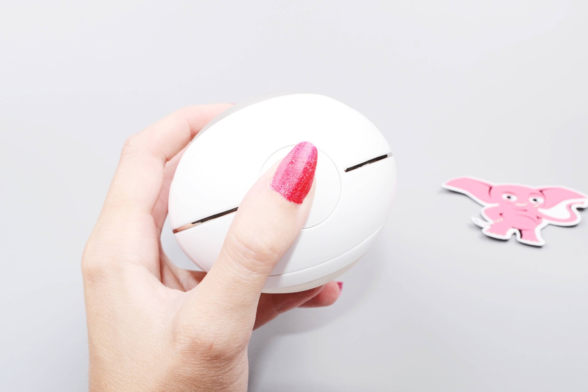Tenga Flip Hole Zero EV vibrační masturbátor, v ruce