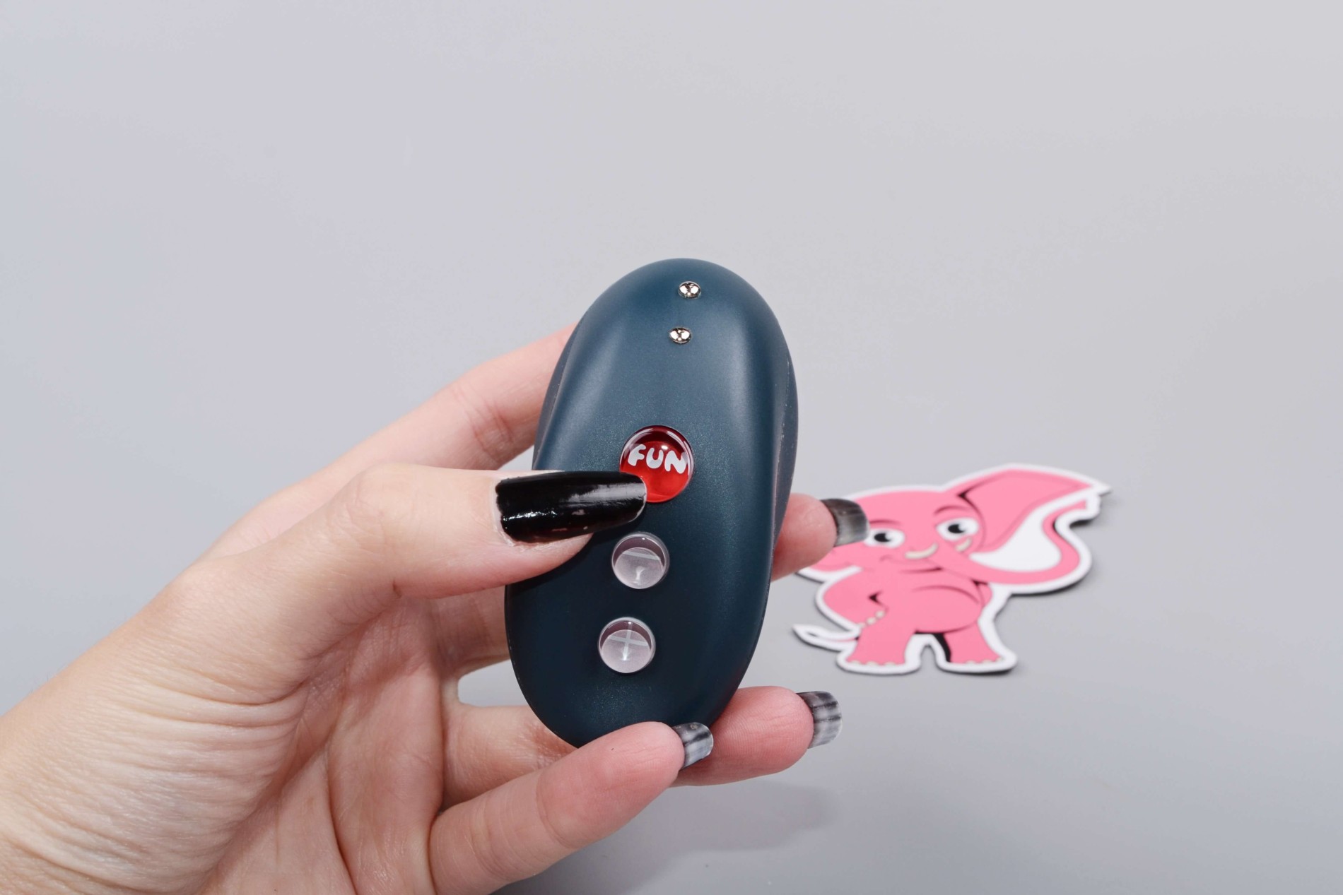 Fun Factory MEA tlaková pomůcka (6,9 cm), ovladač