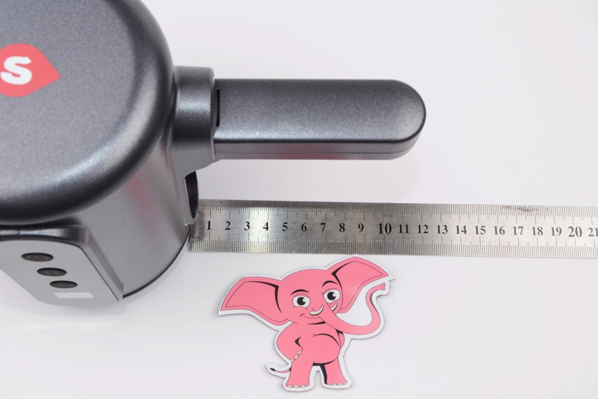 Automatický přirážecí masturbátor D Rush, rozměry