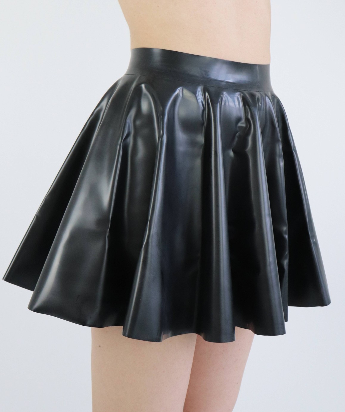Černá latexová sukně Misty