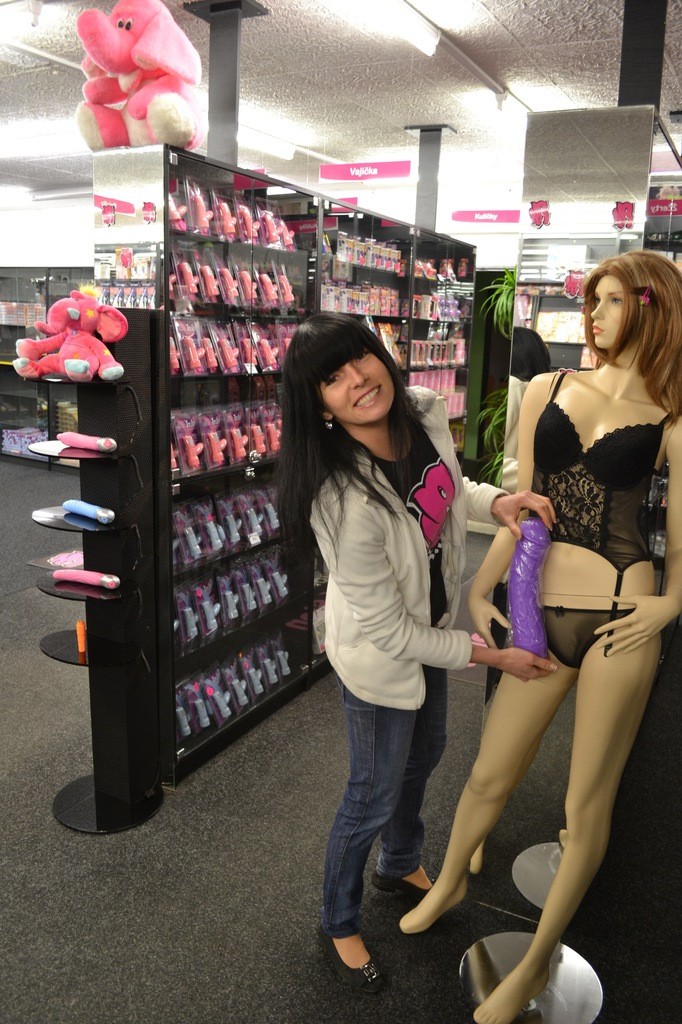 Vibrátor XXL a Dominika