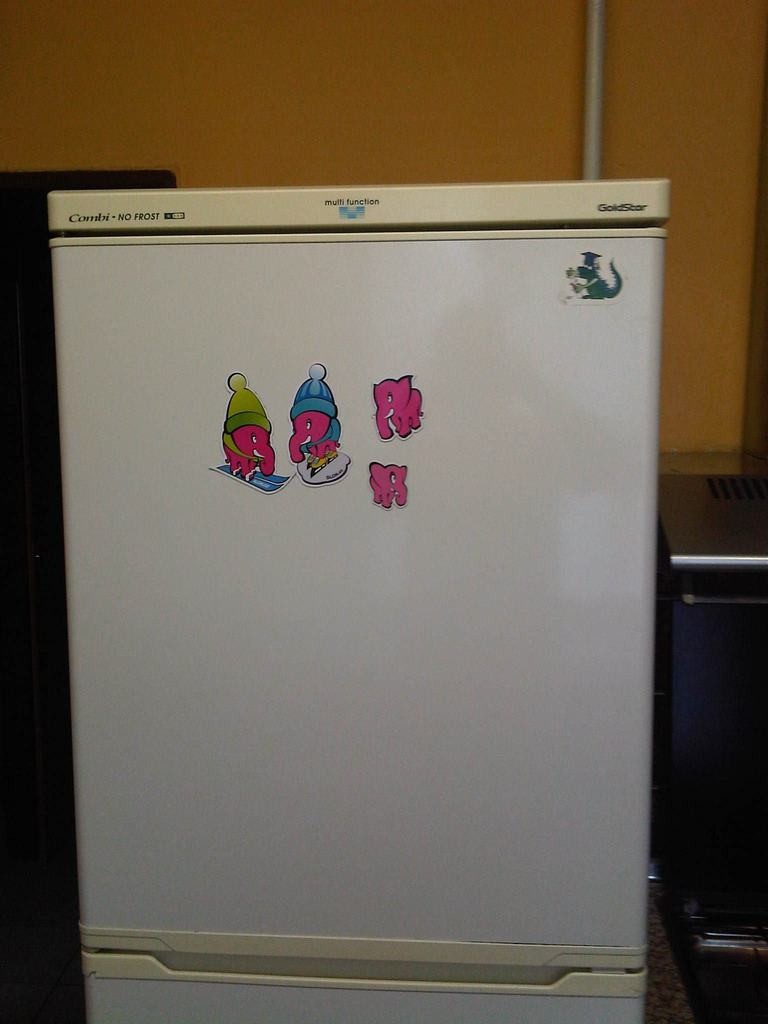 Magnet Růžový slon ZIMA