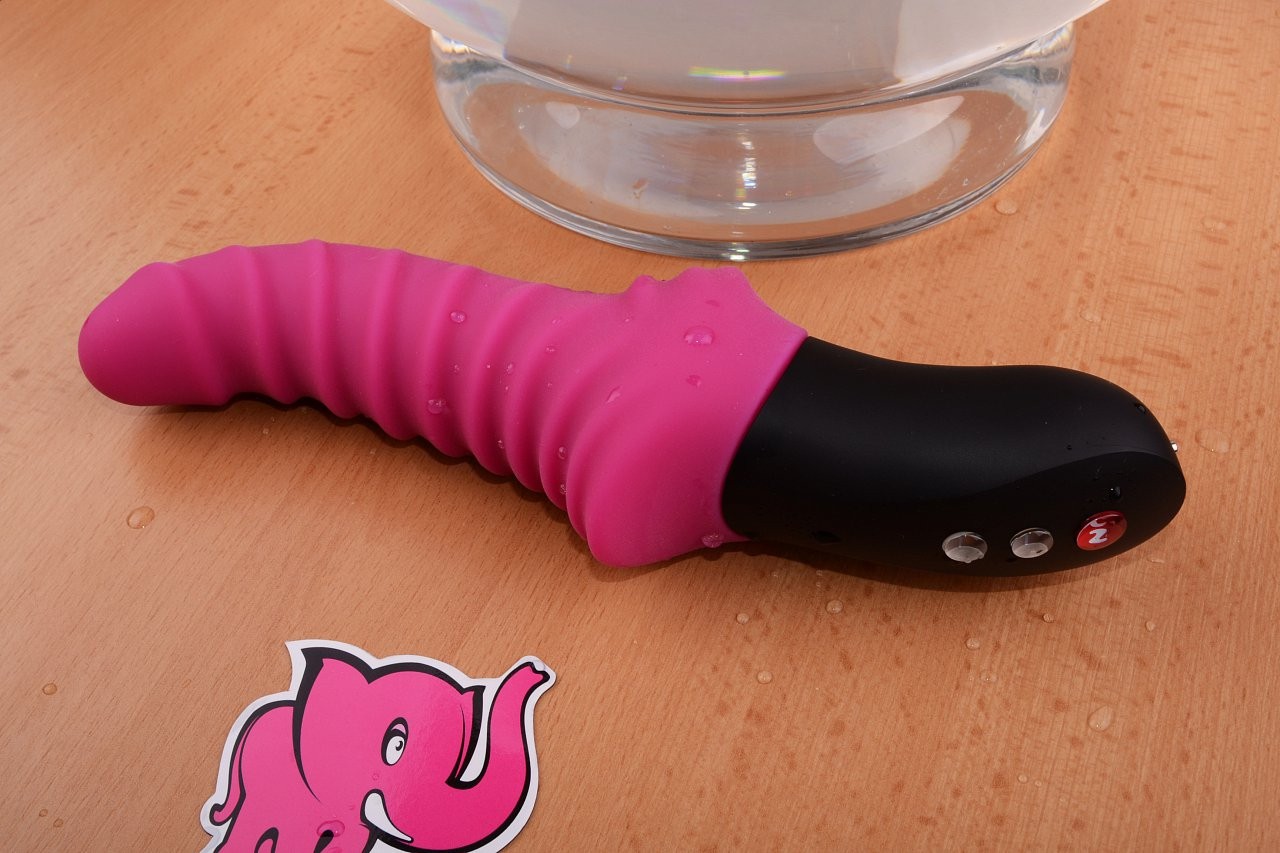 Fun Factory Stronic Drei revoluční pulzátor, test vodotěsnosti