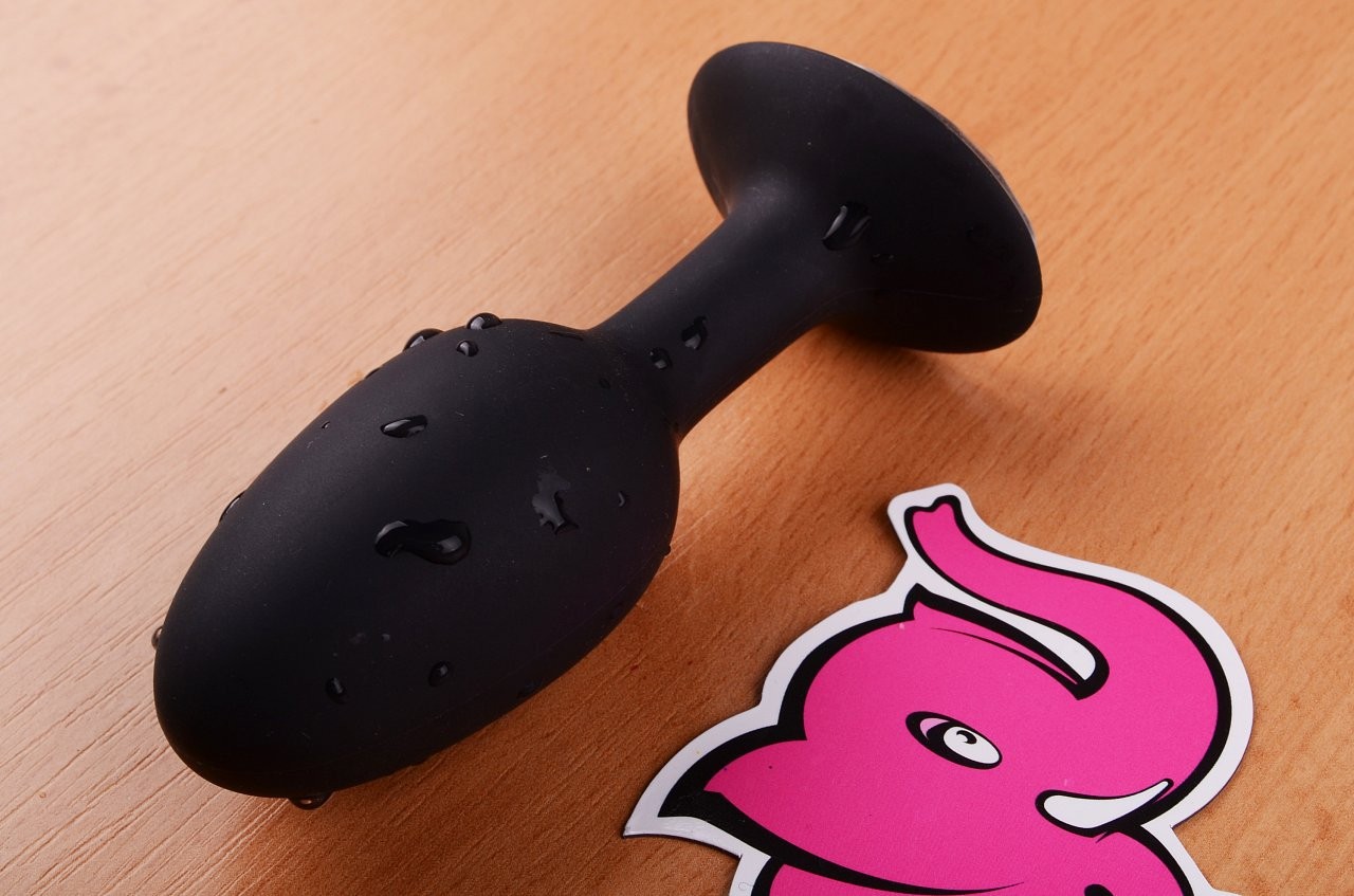 Anální kolík Black Diamond, pohled z boku