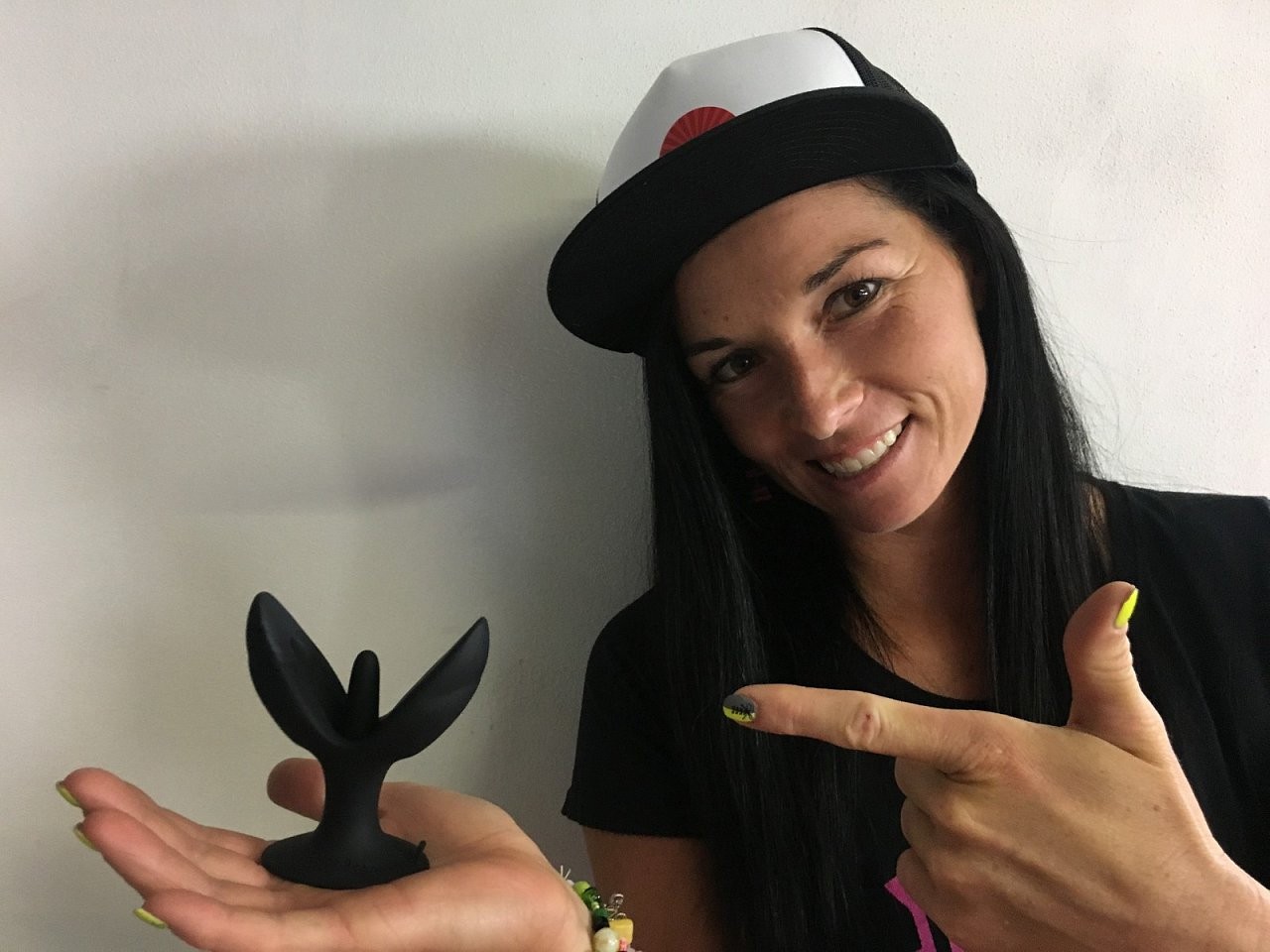 Dominika a Anální kolík Gaper