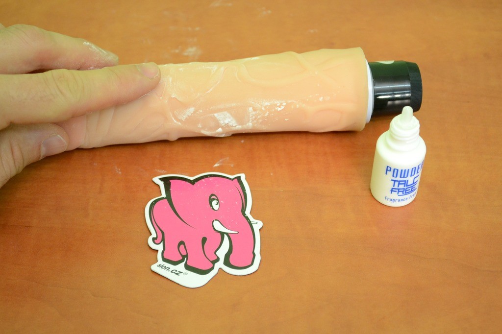 Vibrátor LoveClone rovný 17 cm