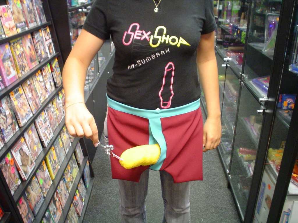 Zástěra s otvírákem na penisu