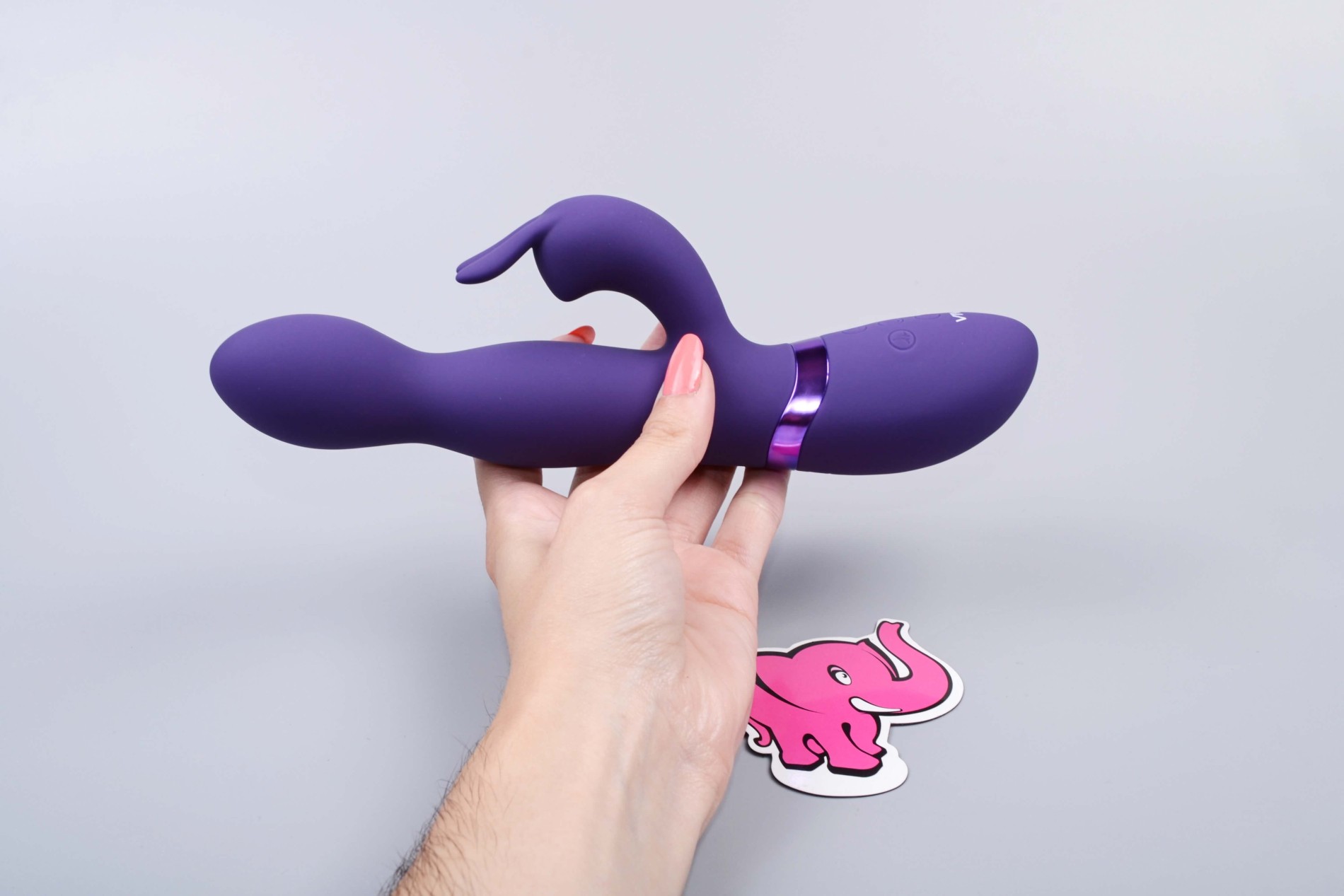 Rotační vibrátor Viver Bunny, v ruce