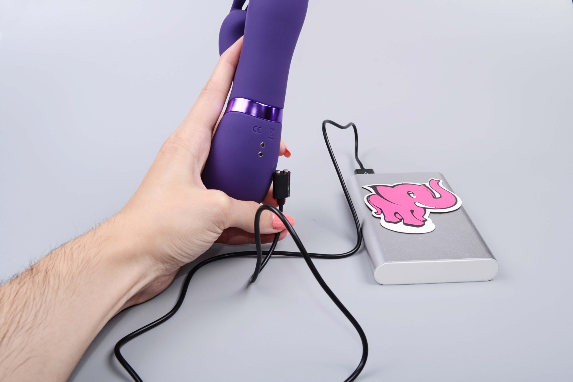 Rotační vibrátor Viver Bunny, nabíjení