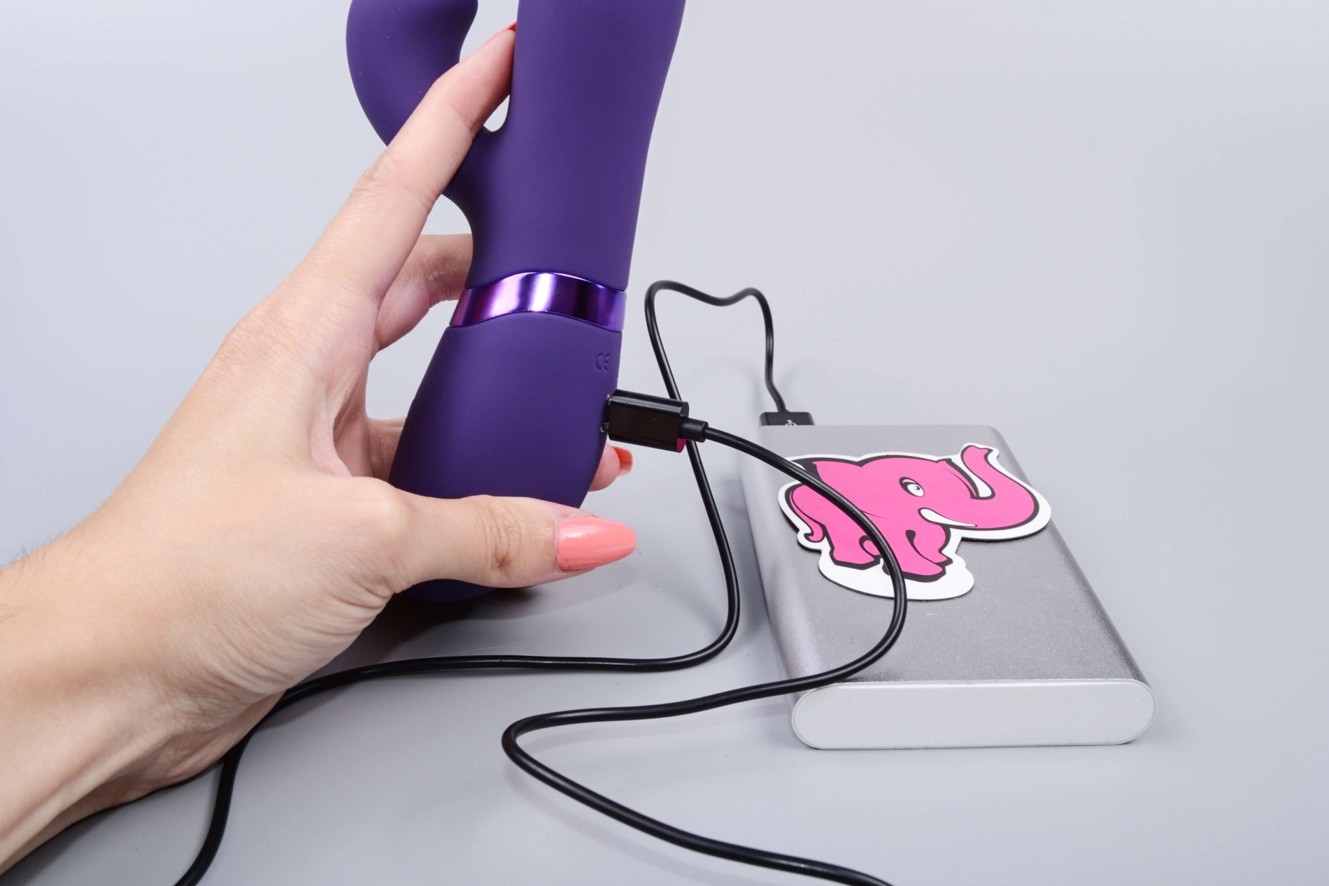 Rotační vibrátor Viver Bunny, nabíjení