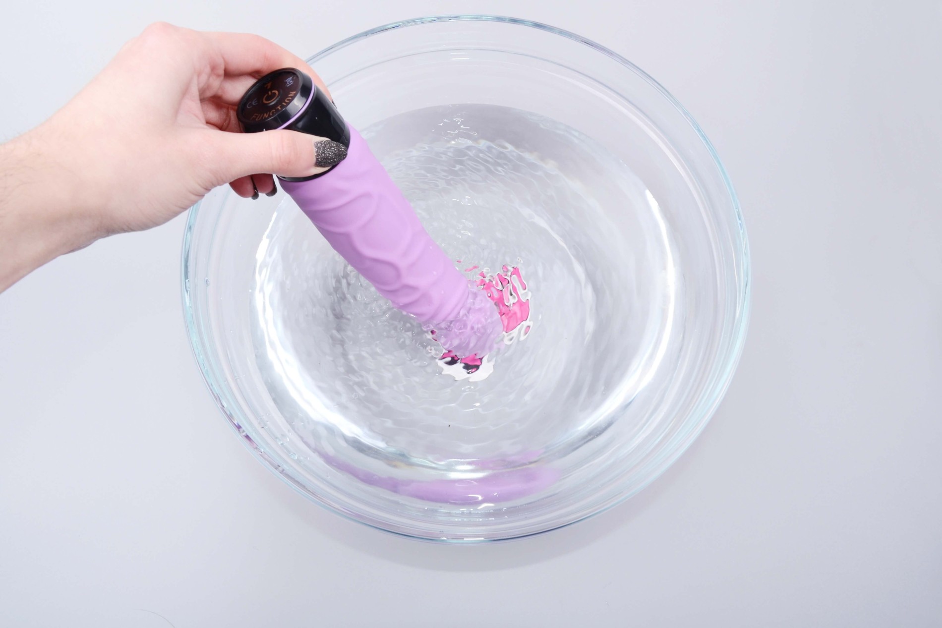 Silikonový vibrátor Borůvka® Original (20 cm), voděodolnost