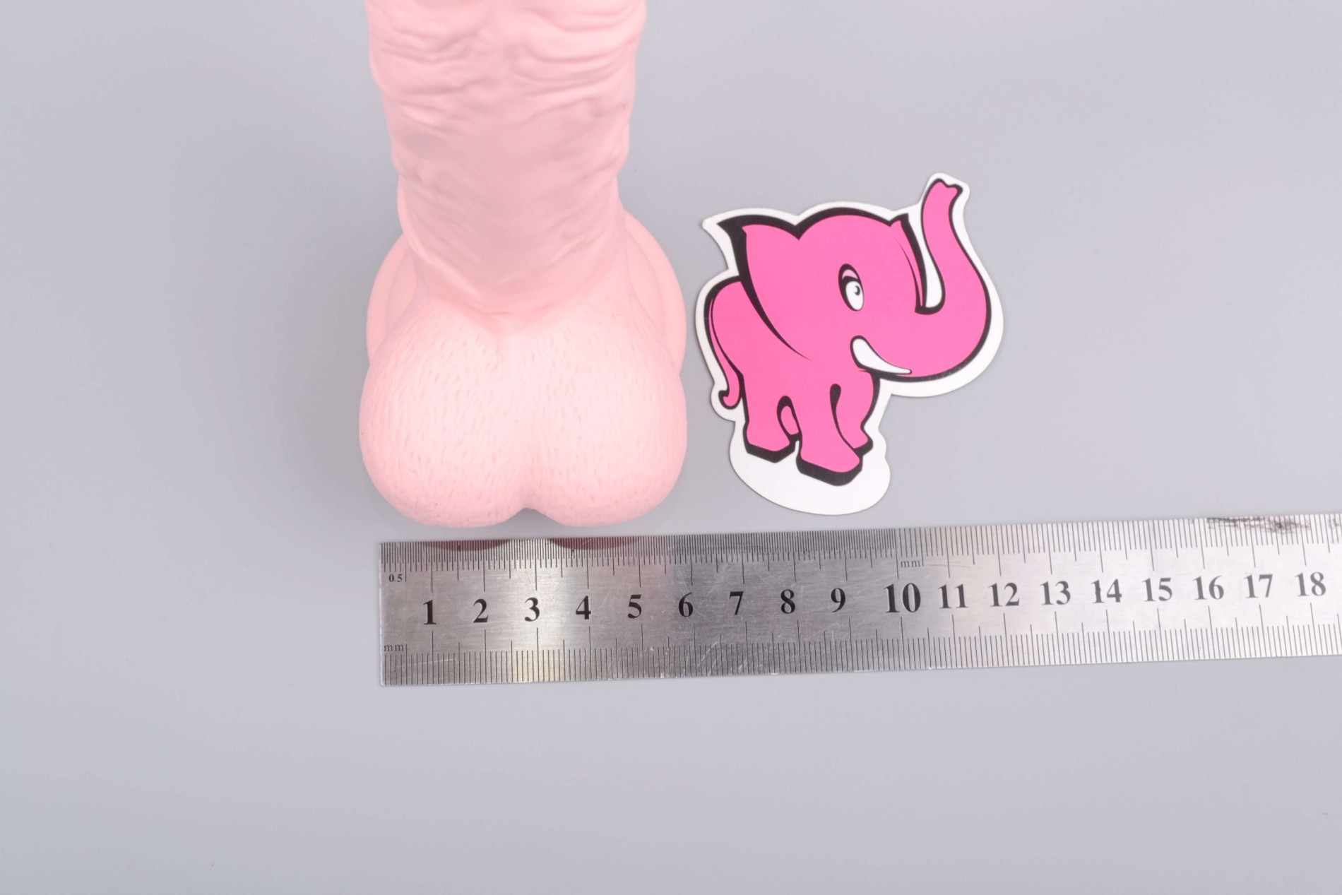 Silikonové dildo Median rozměry
