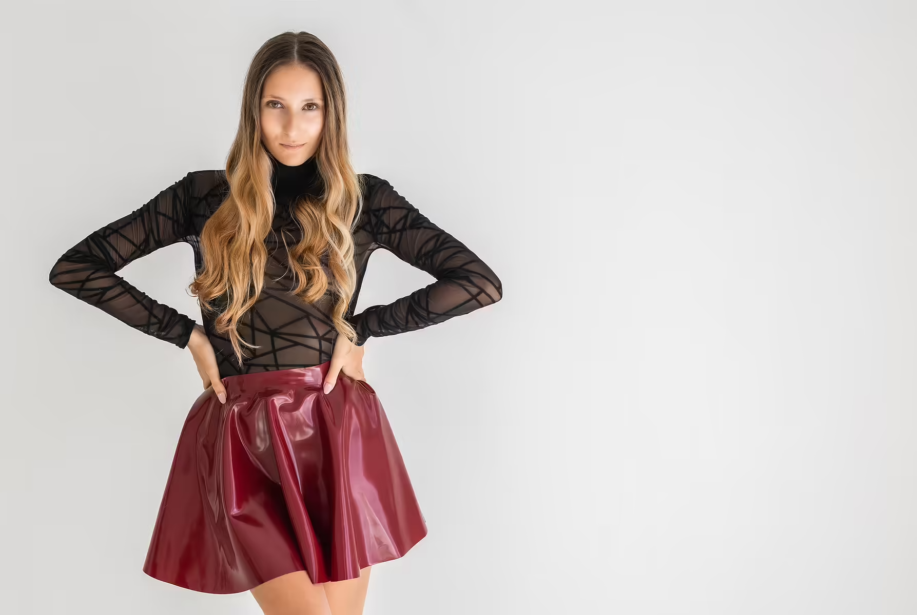 Červená latexová sukně Misty