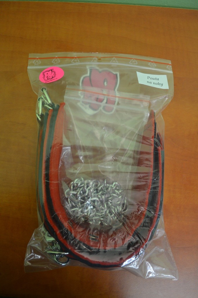 Kožená pouta na NOHY, řetízky navíc