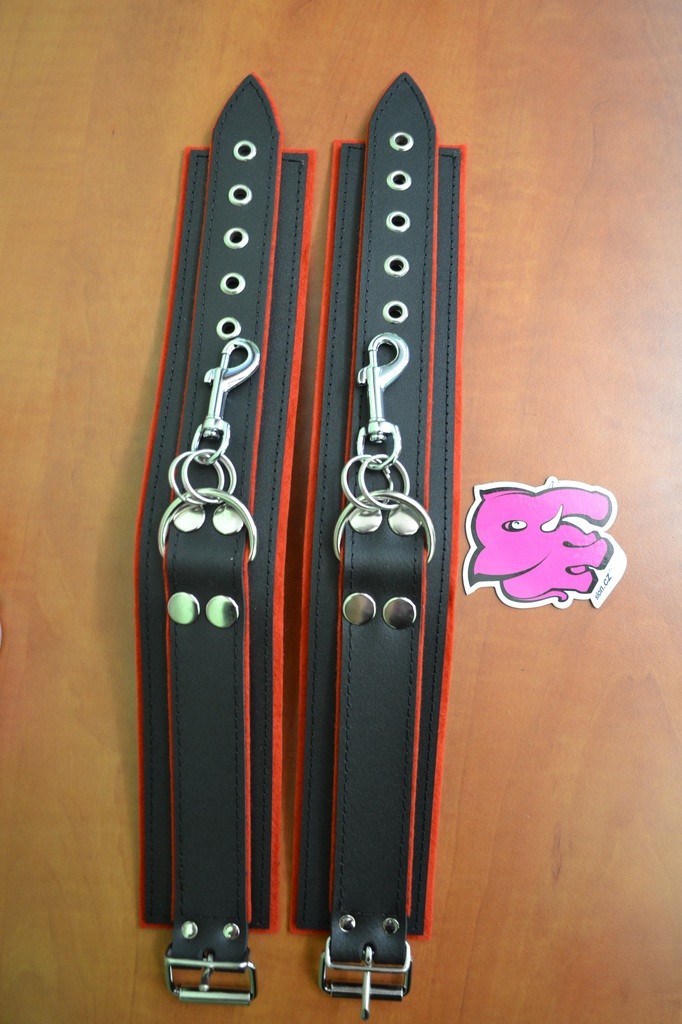 Kožená pouta na NOHY, řetízky navíc