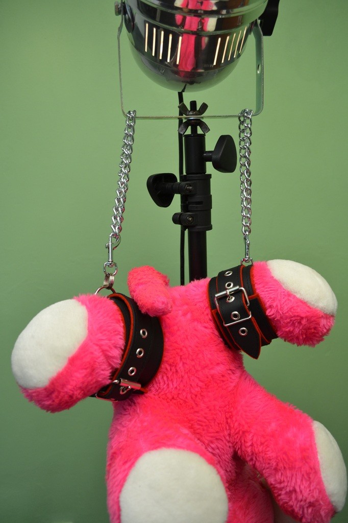 Kožená pouta na NOHY, řetízky navíc