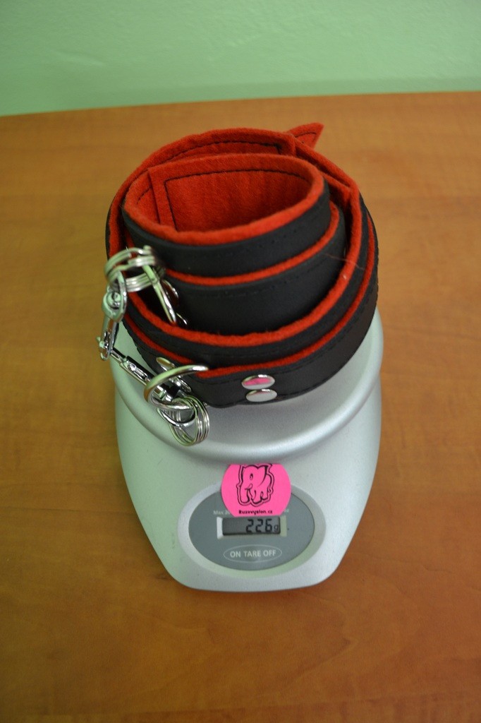 Kožená pouta na NOHY, řetízky navíc