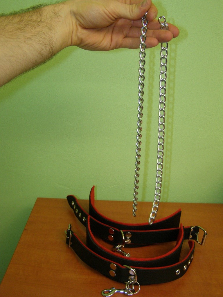 Kožená pouta na NOHY, řetízky navíc