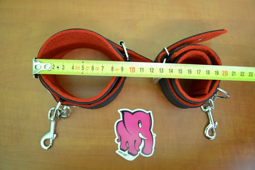 Kožená pouta na ruce BlackRed