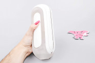 Tenga Flip Hole Zero EV vibrační masturbátor, v ruce