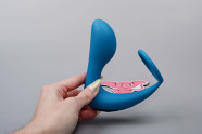 Anální kolík Slingshot II s erekčním kroužkem a dálkovým ovládáním