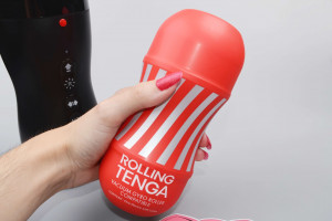 Tenga Vacuum Gyro Roller rotační masturbátor (20 cm), Tenga Cup