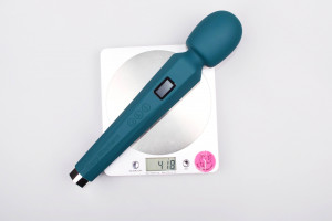 Masážní vibrátor AkuWand Next Gen (30 cm), váha