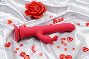 Rotační vibrátor s výběžkem na klitoris a přísavkou Aphrodite Bunny Twister (24 cm) + dárek ToyCleaner 75ml