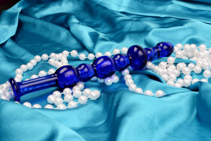 Skleněné dildo Noble Illusion No.1 (16 cm) + dárek Toybag