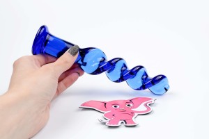 Skleněné dildo Noble Curves (18,5 cm)
