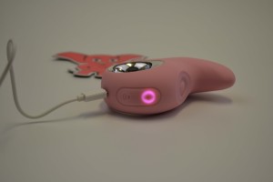 Pulzační a vibrační stimulátor klitorisu Rhytm Rider (9 cm)