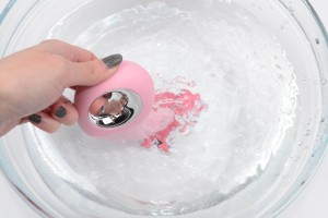 Pulzační a vibrační stimulátor klitorisu Rhytm Rider (9 cm)