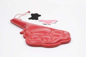 Kožená plácačka Leatherix Paw (35 cm)