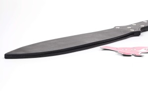 Kožená plácačka Leatherix Dagger (50 cm)