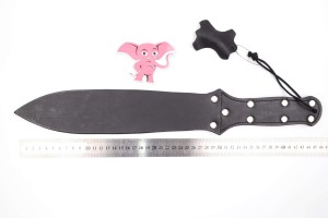 Kožená plácačka Leatherix Dagger (50 cm), rozměry
