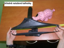 Latexové kalhotky se 3 penisy