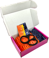 Sada znecitlivujících kondomů – Delay pack (68 ks) + silikonová pouta Handcuffs