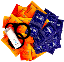 Sada znecitlivujících kondomů – Delay pack (68 ks) + silikonová pouta Handcuffs